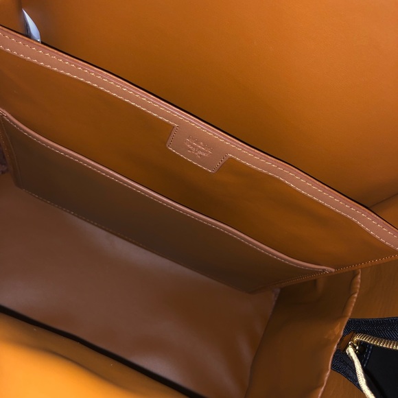 MCM medium backpack black and red - Picture 3 of 8